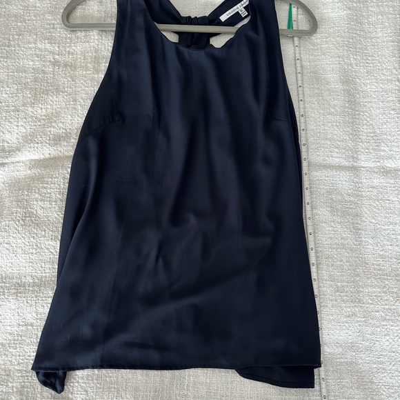 Navy sleeveless tank - Picture 4 of 4